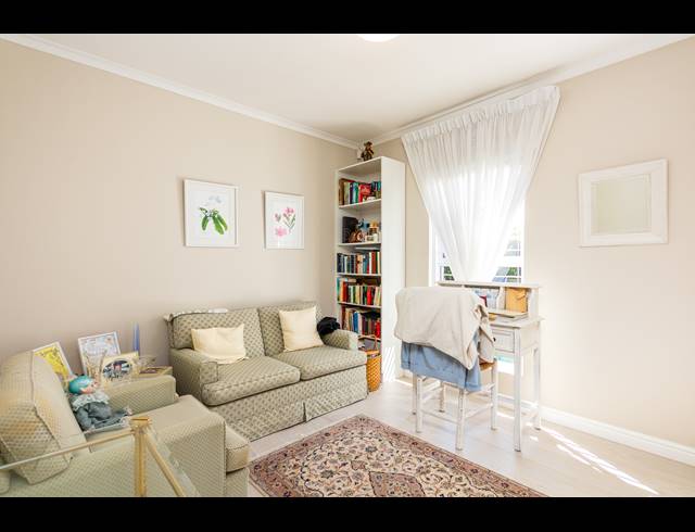 4 BEDROOM FREESTANDING FOR SALE IN SUNNINGDALE
